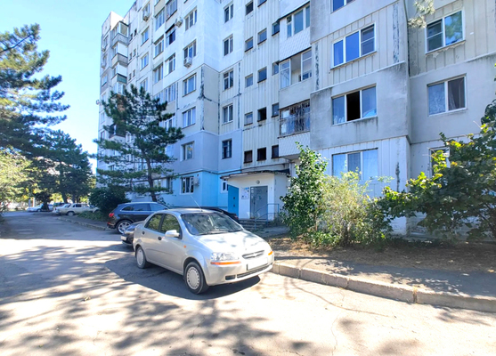 Продам однокомнатную (1-комн.) квартиру, Залесская ул, 83, Симферополь г