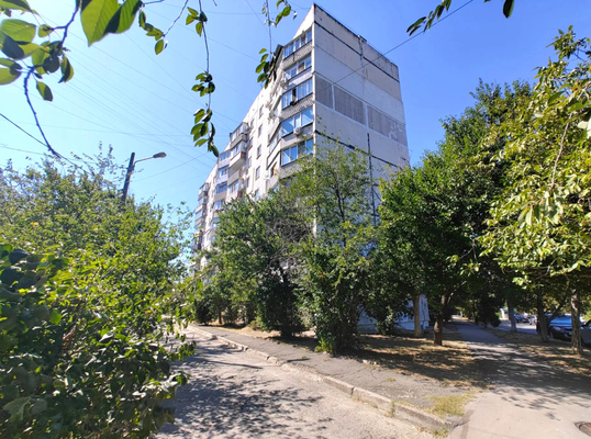 Продам однокомнатную (1-комн.) квартиру, Залесская ул, 83, Симферополь г