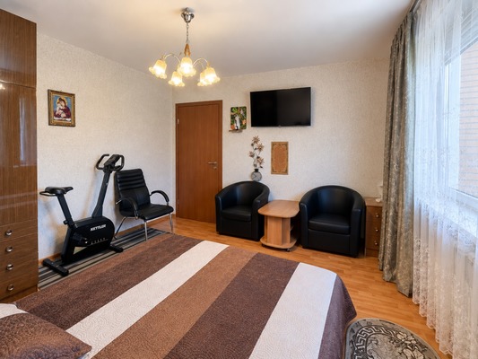Продам двухкомнатную (2-комн.) квартиру, Беломорская ул, 13к1, Москва г