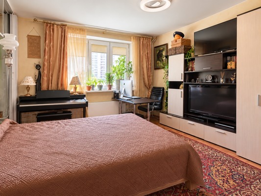 Продам двухкомнатную (2-комн.) квартиру, Беломорская ул, 13к1, Москва г