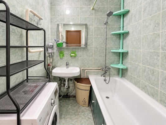 Продам двухкомнатную (2-комн.) квартиру, Беломорская ул, 13к1, Москва г