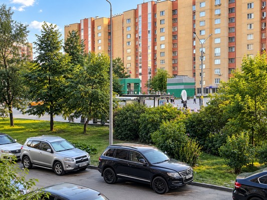 Продам двухкомнатную (2-комн.) квартиру, Беломорская ул, 13к1, Москва г
