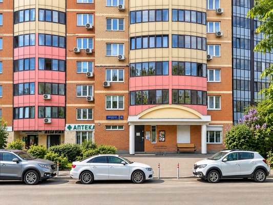 Продам двухкомнатную (2-комн.) квартиру, Беломорская ул, 13к1, Москва г