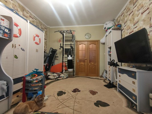 Продам трехкомнатную (3-комн.) квартиру, Дунина-Горкавича ул, 10, Ханты-Мансийск г