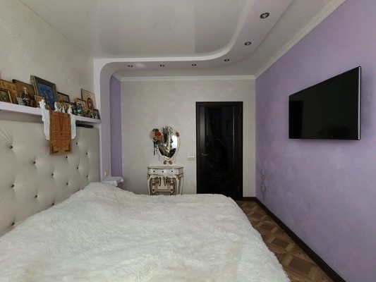 Продам двухкомнатную (2-комн.) квартиру, Сирина ул, 68Б, Ханты-Мансийск г
