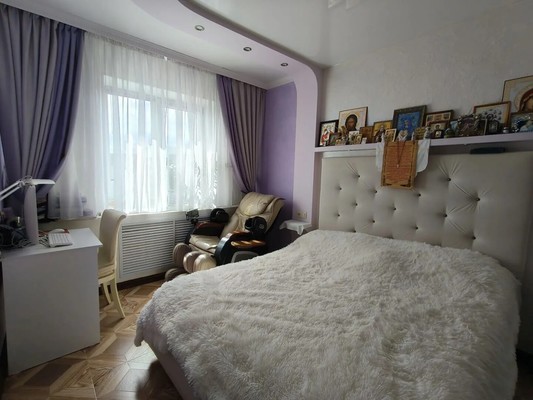 Продам двухкомнатную (2-комн.) квартиру, Сирина ул, 68Б, Ханты-Мансийск г