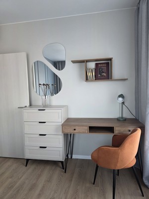 Сдам трехкомнатную (3-комн.) квартиру, 100 кв-л, 1к3, Москва г