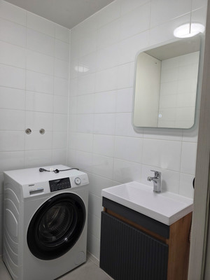 Сдам трехкомнатную (3-комн.) квартиру, 100 кв-л, 1к3, Москва г