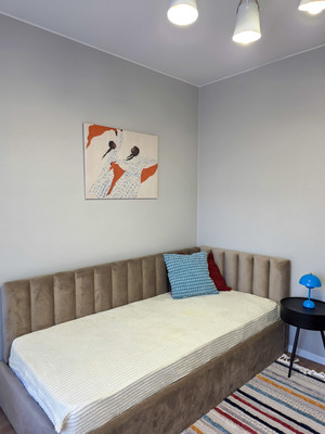 Сдам трехкомнатную (3-комн.) квартиру, 100 кв-л, 1к3, Москва г
