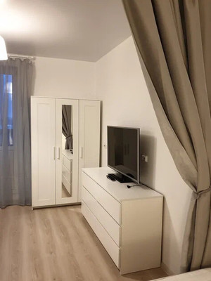 Продам однокомнатную (1-комн.) квартиру, Парашютная ул, 42к1, Санкт-Петербург г