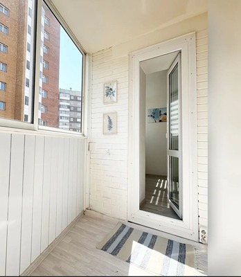 Продам двухкомнатную (2-комн.) квартиру, Светлогорская ул, 35а, Красноярск г