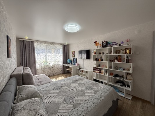 Продам трехкомнатную (3-комн.) квартиру, Калараша ул, 18, Туапсе г