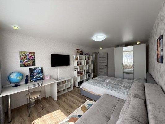 Продам трехкомнатную (3-комн.) квартиру, Калараша ул, 18, Туапсе г