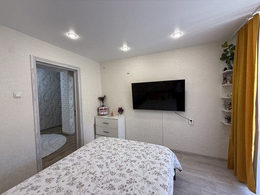 Продам трехкомнатную (3-комн.) квартиру, Калараша ул, 18, Туапсе г