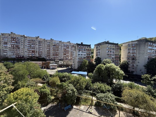 Продам трехкомнатную (3-комн.) квартиру, Калараша ул, 18, Туапсе г