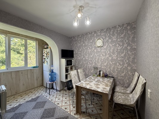 Продам трехкомнатную (3-комн.) квартиру, Калараша ул, 18, Туапсе г
