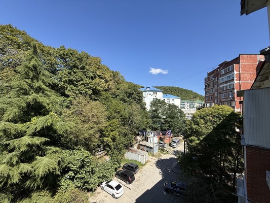 Продам трехкомнатную (3-комн.) квартиру, Калараша ул, 18, Туапсе г