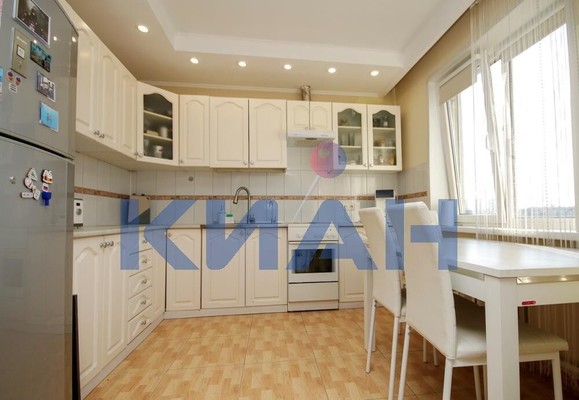 Продам трехкомнатную (3-комн.) квартиру, Весны ул, 15, Красноярск г
