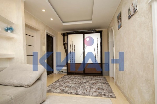 Продам трехкомнатную (3-комн.) квартиру, Весны ул, 15, Красноярск г