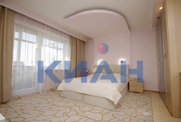Продам трехкомнатную (3-комн.) квартиру, Весны ул, 15, Красноярск г