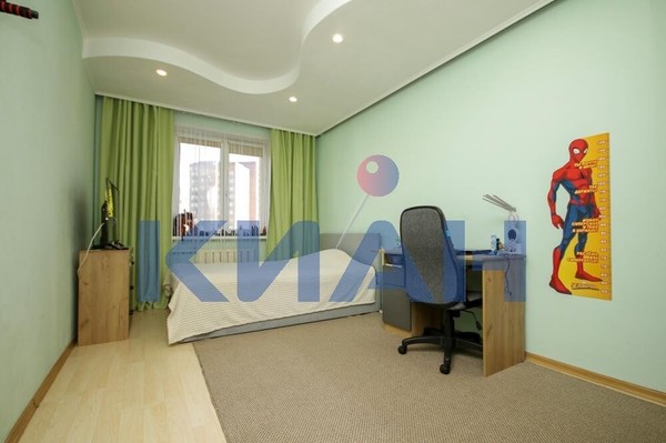 Продам трехкомнатную (3-комн.) квартиру, Весны ул, 15, Красноярск г