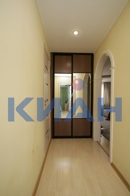 Продам трехкомнатную (3-комн.) квартиру, Весны ул, 15, Красноярск г