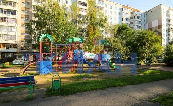 Продам трехкомнатную (3-комн.) квартиру, Весны ул, 15, Красноярск г