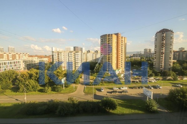 Продам трехкомнатную (3-комн.) квартиру, Весны ул, 15, Красноярск г