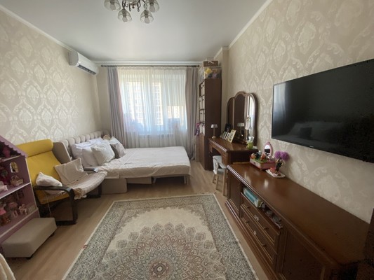 Продам однокомнатную (1-комн.) квартиру, Платова б-р, 8, Ростов-на-Дону г