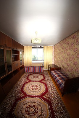 Продам трехкомнатную (3-комн.) квартиру, Льва Шатрова ул, 33, Пермь г