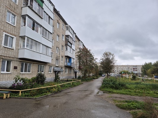 Продам двухкомнатную (2-комн.) квартиру, 50 лет Октября ул, 9, Полазна пгт