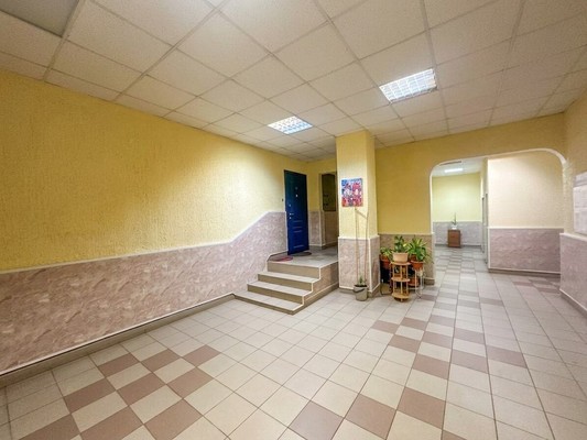 Продам трехкомнатную (3-комн.) квартиру, Изюмская ул, 46, Москва г