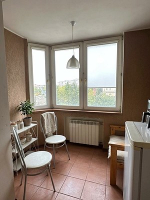 Продам трехкомнатную (3-комн.) квартиру, Изюмская ул, 46, Москва г