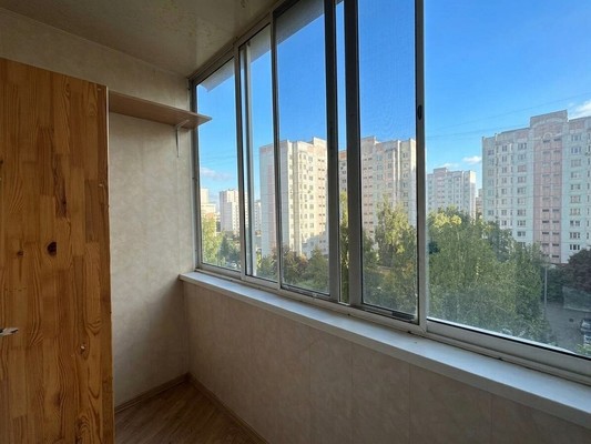 Продам трехкомнатную (3-комн.) квартиру, Изюмская ул, 46, Москва г