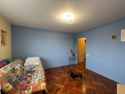 Продам трехкомнатную (3-комн.) квартиру, Изюмская ул, 46, Москва г