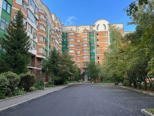 Продам трехкомнатную (3-комн.) квартиру, Изюмская ул, 46, Москва г