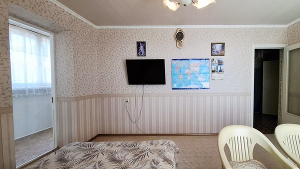 Продам трехкомнатную (3-комн.) квартиру, Фрунзенское шоссе ул, 6, Партенит пгт