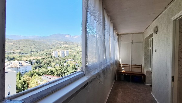Продам трехкомнатную (3-комн.) квартиру, Фрунзенское шоссе ул, 6, Партенит пгт