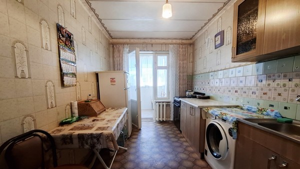 Продам трехкомнатную (3-комн.) квартиру, Фрунзенское шоссе ул, 6, Партенит пгт