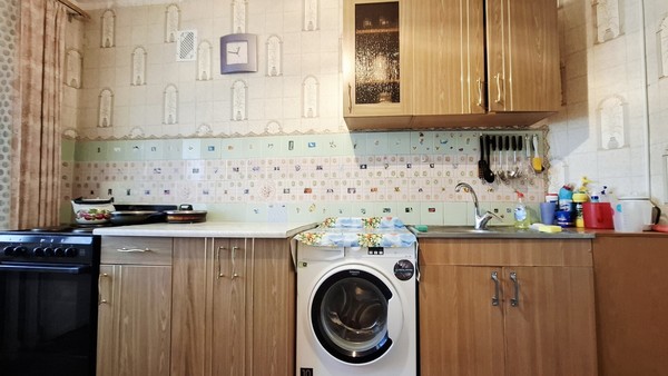 Продам трехкомнатную (3-комн.) квартиру, Фрунзенское шоссе ул, 6, Партенит пгт