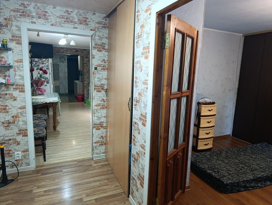 Продам трехкомнатную (3-комн.) квартиру, 12-й мкр, 6, Анапа г