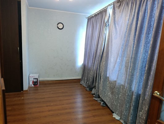 Продам трехкомнатную (3-комн.) квартиру, 12-й мкр, 6, Анапа г