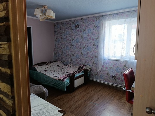 Продам трехкомнатную (3-комн.) квартиру, 12-й мкр, 6, Анапа г
