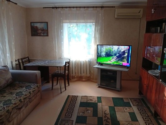 Продам трехкомнатную (3-комн.) квартиру, Бетховена ул, 48, Симферополь г