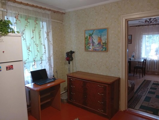 Продам трехкомнатную (3-комн.) квартиру, Бетховена ул, 48, Симферополь г