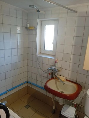 Продам трехкомнатную (3-комн.) квартиру, Бетховена ул, 48, Симферополь г