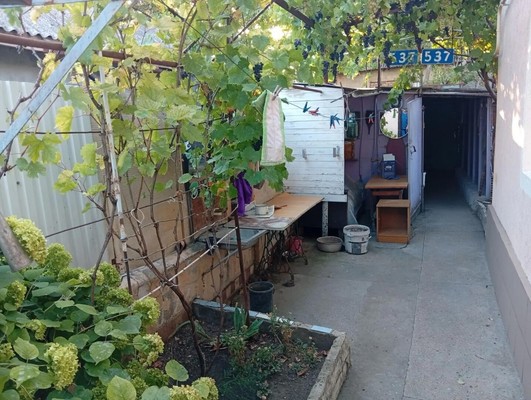 Продам трехкомнатную (3-комн.) квартиру, Бетховена ул, 48, Симферополь г