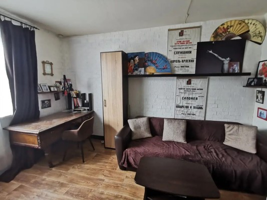 Продам двухкомнатную (2-комн.) квартиру, Луганская ул, 3к1, Москва г