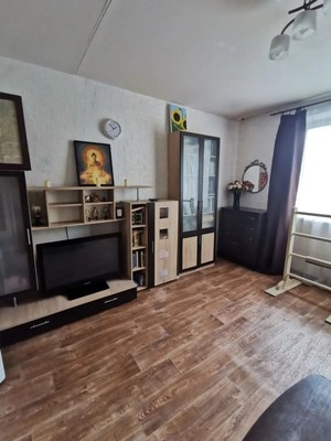 Продам двухкомнатную (2-комн.) квартиру, Луганская ул, 3к1, Москва г