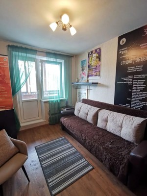 Продам двухкомнатную (2-комн.) квартиру, Луганская ул, 3к1, Москва г